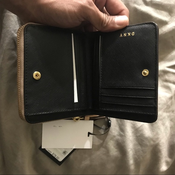 DKNY Logo Wallet With Zipper - Picture 2 of 4
